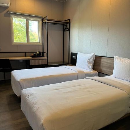 Conjioo Hotel Sumbawa Managed By Mhm Maluk Экстерьер фото